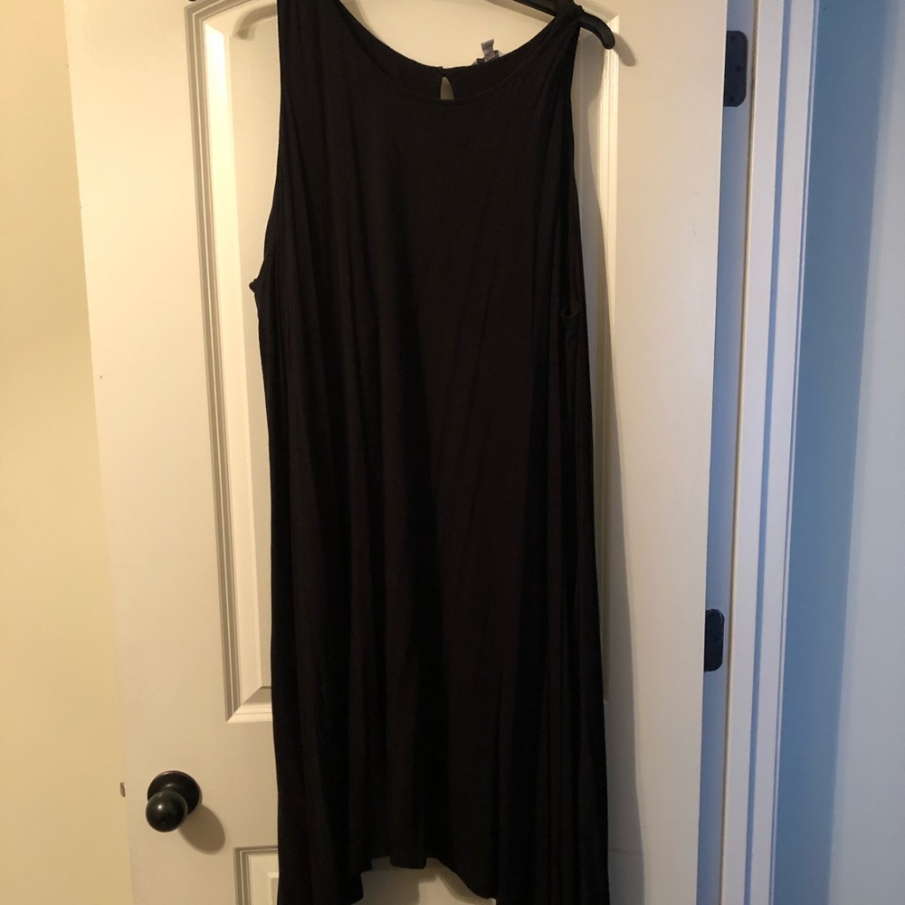 Long black no sleeve dress sz 26/28